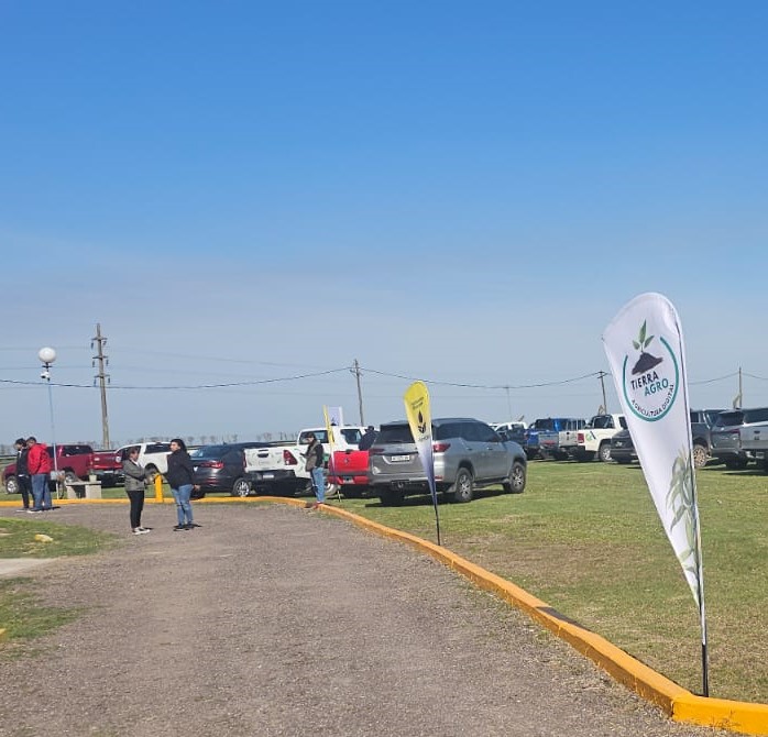 Imagenes de la Jornada "Drones y Bioinsumos"